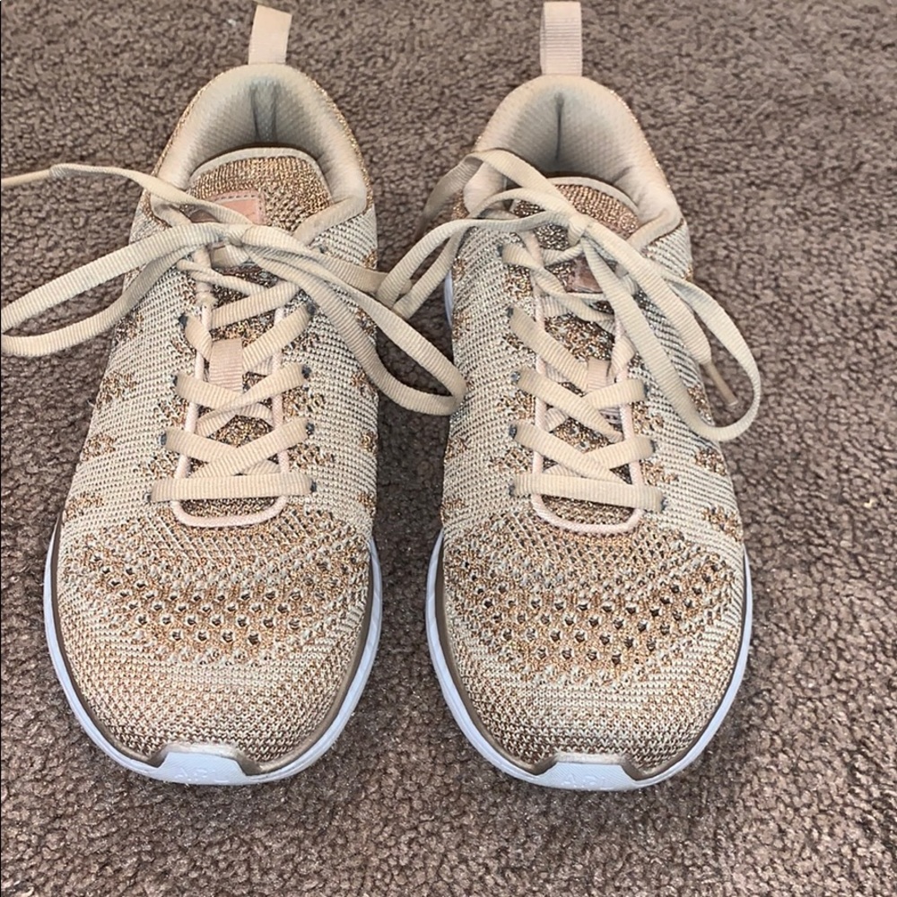 Lululemon APL Tennis shoes